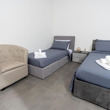 Holiday House Napoli Esterno foto