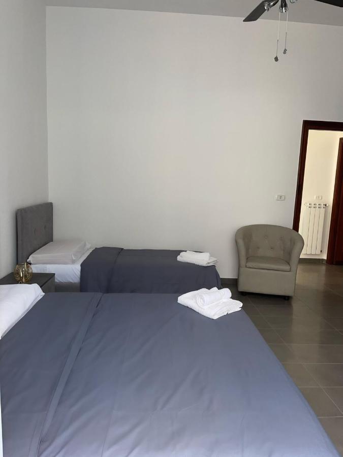 Holiday House Napoli Esterno foto