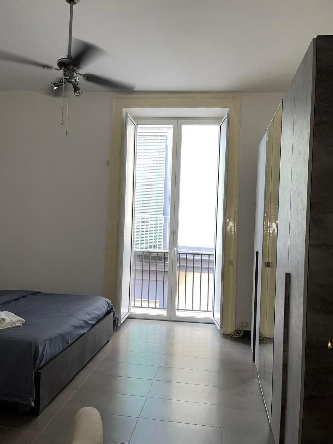 Holiday House Napoli Esterno foto