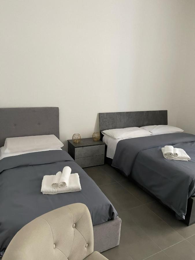Holiday House Napoli Esterno foto