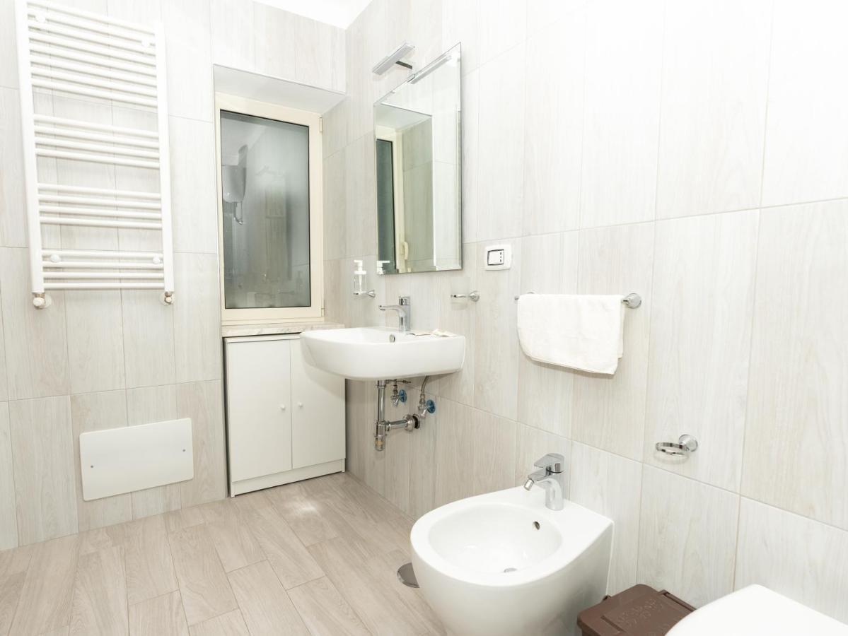 Holiday House Napoli Esterno foto